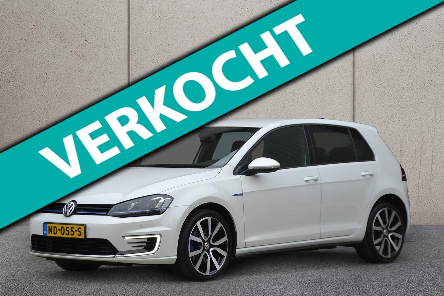 Volkswagen Golf - 1.4 TSI 204PK GTE | Leder | Navigatie | Spiegelpakket - AutoWereld.nl