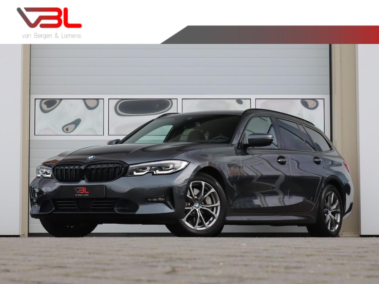 BMW 3-serie Touring - 330e 292PK Sportline | Memory | SOH 92% - AutoWereld.nl