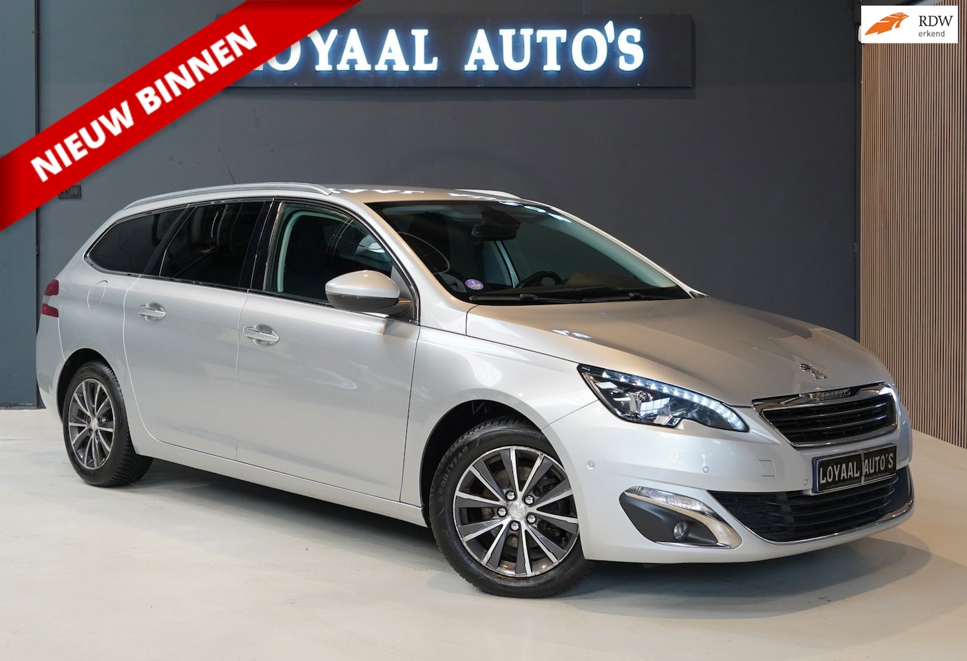 Peugeot 308 SW - 1.2 PureTech Blue Lease GT-line | AIRCO | CRUISE | NAVI | STOELVERW. | PDC | APK. - AutoWereld.nl