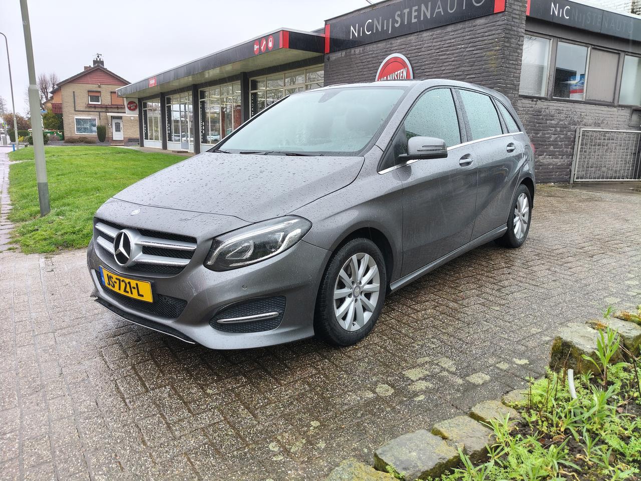 Mercedes-Benz B-klasse - 180 Ambition 180 Ambition, Navi,Cruise,Airco,Bluetooth,PDC - AutoWereld.nl