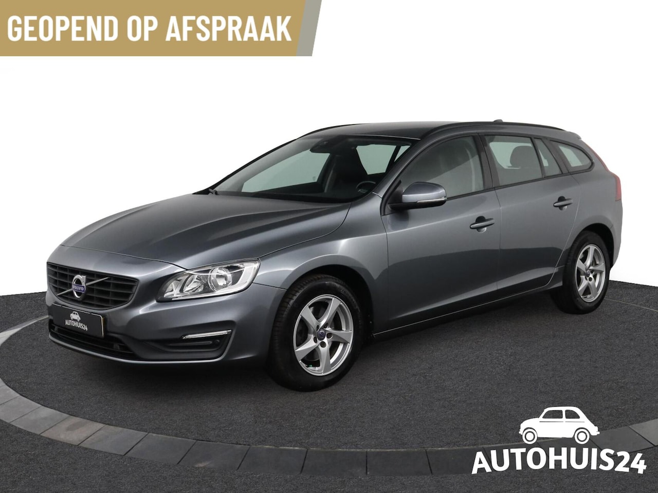 Volvo V60 - 2.0 D3 Momentum 150pk bj2017 PDC|NAVI|TREKHAAK - AutoWereld.nl