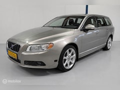 Volvo V70 - 3.0 T6 AWD Summum SCHUIFDAK / LEER