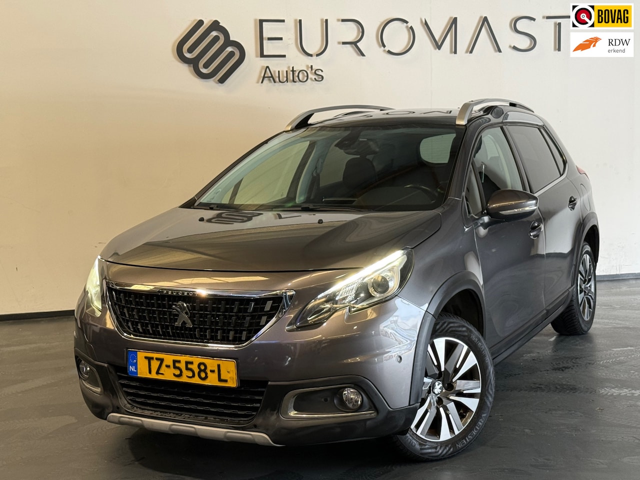 Peugeot 2008 - 1.2 PureTech GT-line Navi Panoramadak Cruise Trekhaak Nieuwe Apk - AutoWereld.nl