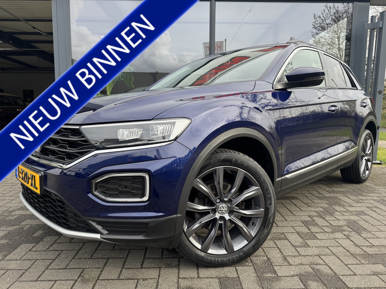 Volkswagen T-Roc - 1.5 TSI Sport Business R 1.5 TSI Sport Business R - AutoWereld.nl