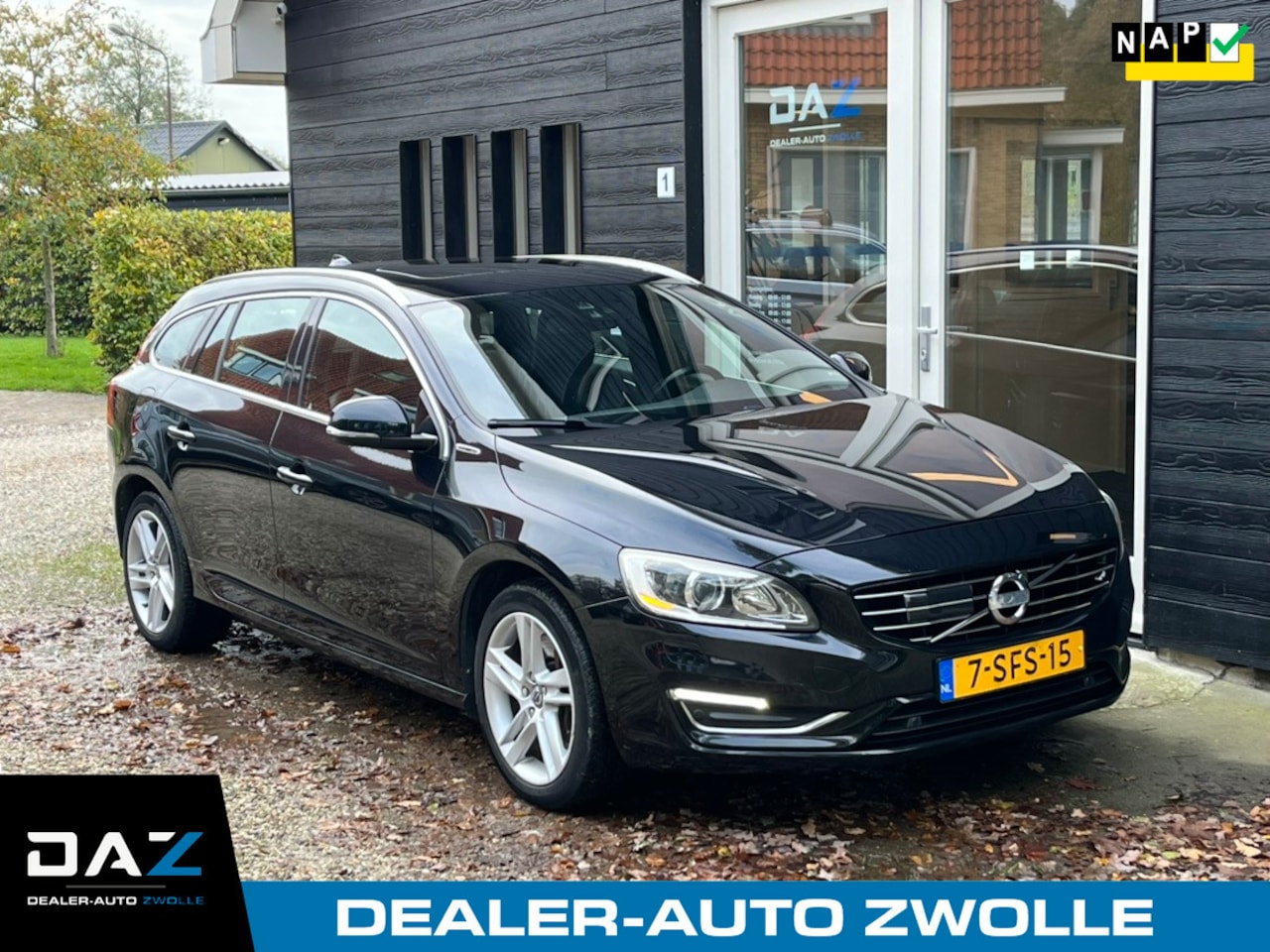 Volvo V60 - 2.4 D6 AWD Plug-In Hybrid Summum Aut/Ecc/Leer/Navi/Dak - AutoWereld.nl