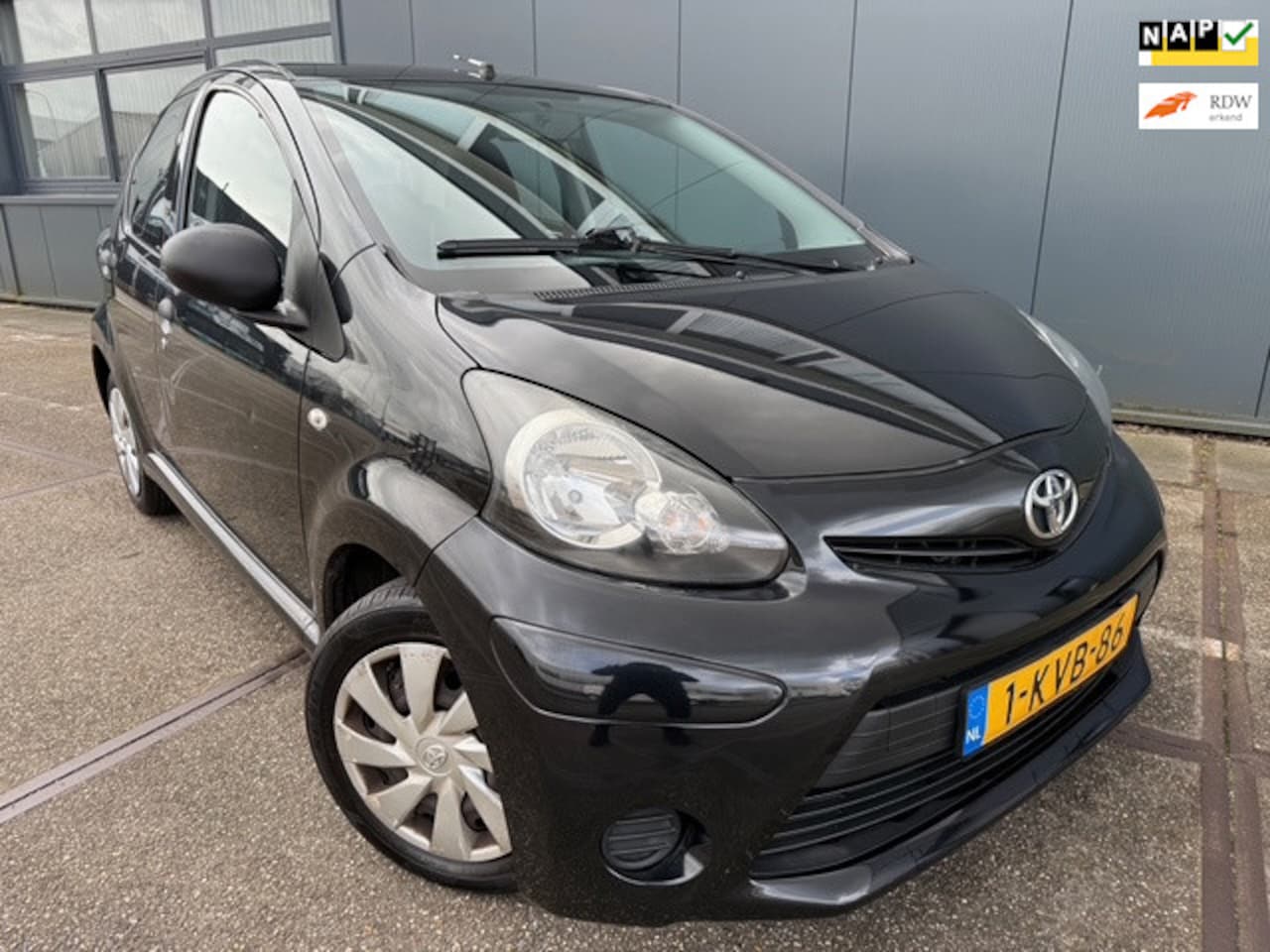Toyota Aygo - 1.0 VVT-i Now | NW KOPPELING | AIRCO | NAP | APK | - AutoWereld.nl