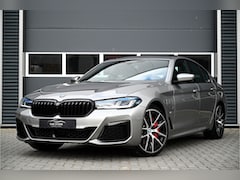 BMW 5-serie - 545e xDrive M-SPORT / SCHUIFDAK / M-PERF. SEATS / LASER / HARMAN KARDON / SOFTCLOSE / HUD