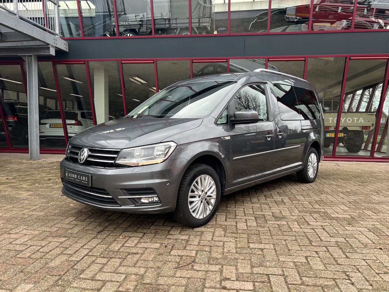 Volkswagen Caddy Maxi - 1.4 TSI Trendline 5p | BTW | DSG | ACC | Leder | Stoelverw. | Trekhaak | - AutoWereld.nl