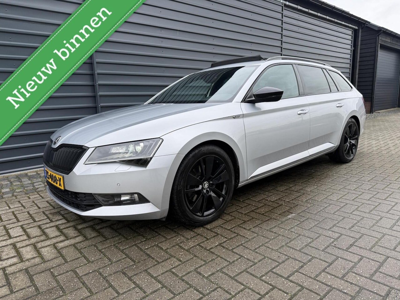 Skoda Superb Combi - 1.5 TSI ACT Sportline Business Panoramadak Navi. - AutoWereld.nl