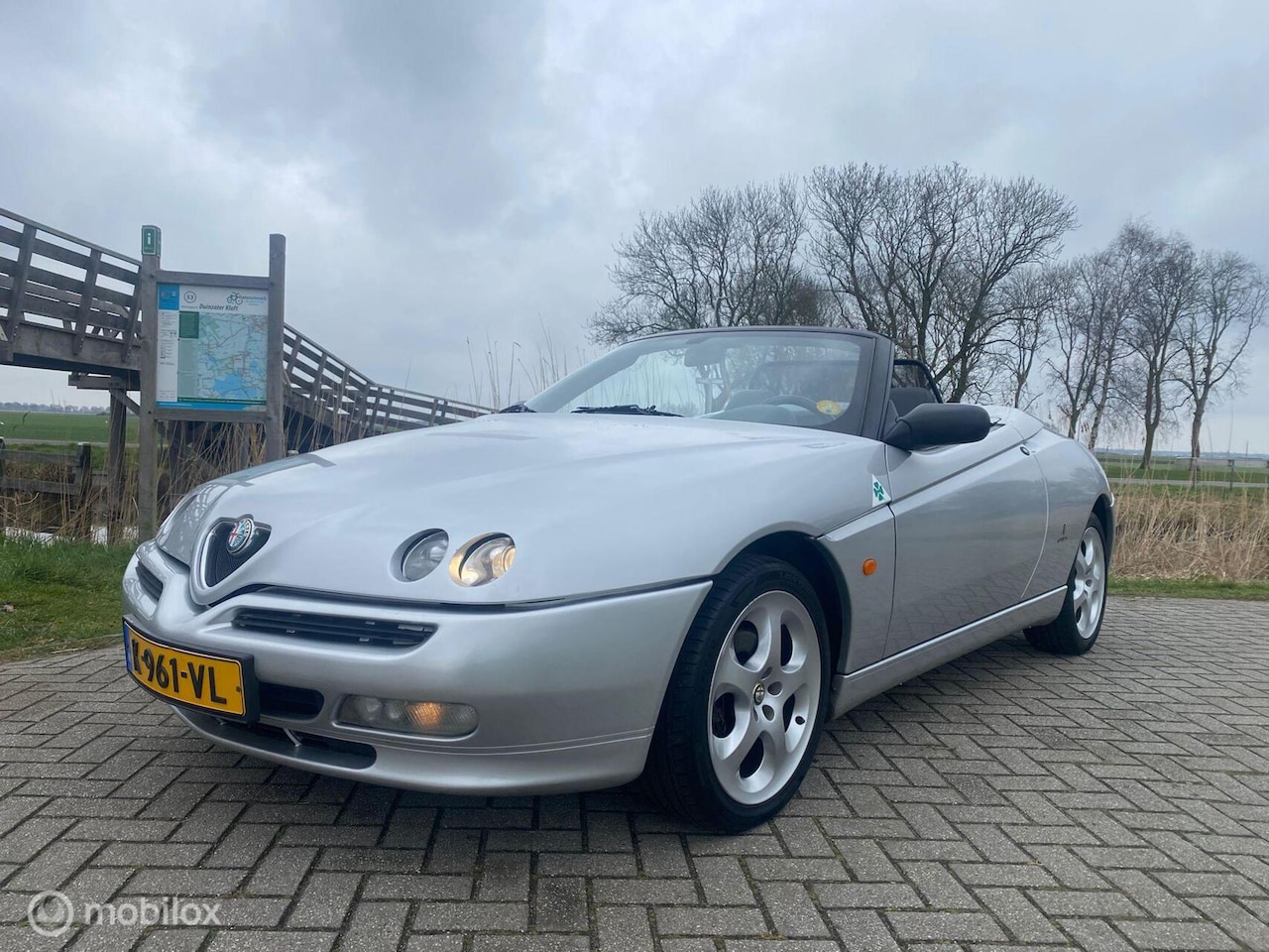 Alfa Romeo Spider - 2.0-16V T.Spark L 2.0-16V T.Spark L / Cabrio! - AutoWereld.nl