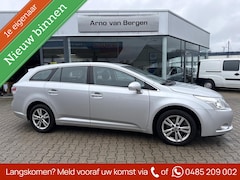 Toyota Avensis Wagon - 2.0 VVTi Dynamic, AUTOMAAT, climatronic, cruisecontrol, pdc, trekhaak, van 1e eigenaar