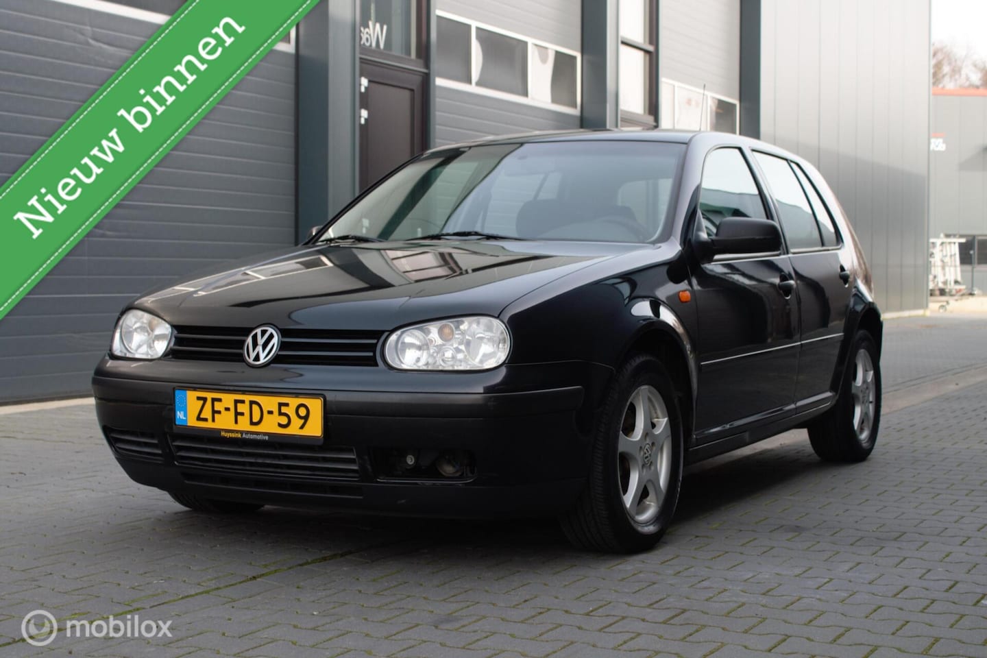 Volkswagen Golf - 1.6 Highline Trekhaak Vol. Onderhouden - AutoWereld.nl