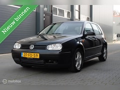 Volkswagen Golf - 1.6 Highline Trekhaak Vol. Onderhouden