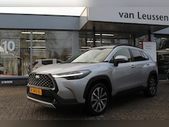 Toyota Corolla Cross - 2.0 HYBRID 184PK FIRST-EDITION BLIND-SPOT EL-ACHTERKLEP LM-VELGEN KEYLESS PARK-SENSOREN ST