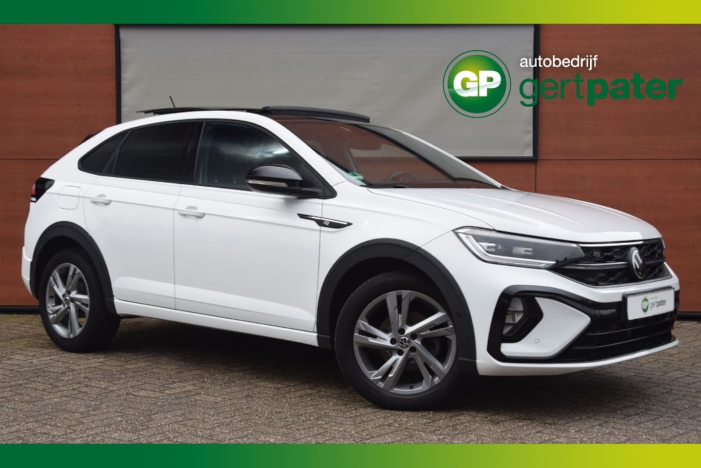 Volkswagen Taigo - 1.0TSI R-Line Business Pano/Matrix/Keyless/Camera/Trekhaak - AutoWereld.nl