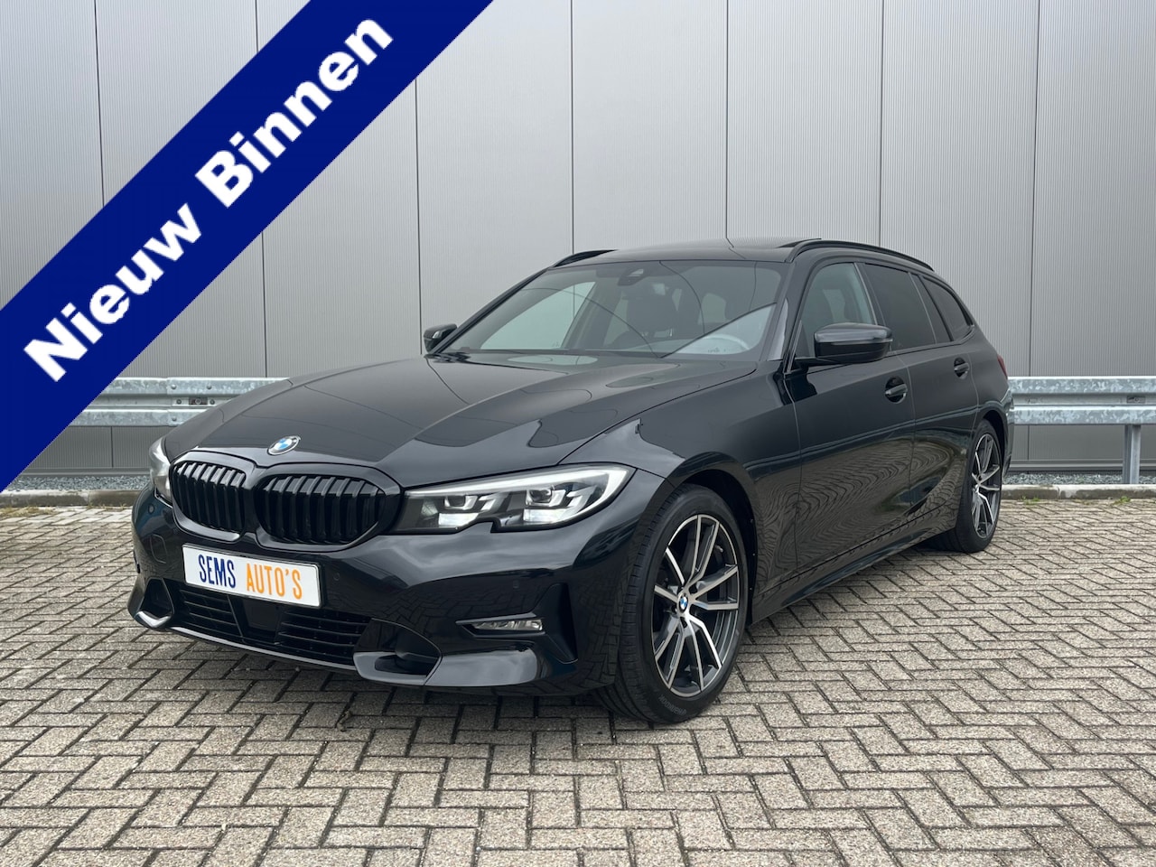 BMW 3-serie Touring - 320d High Executive Pano / Head-up / Elec. Trekhaak / Stuur-Stoel Verw. / Harman/Kardon - AutoWereld.nl