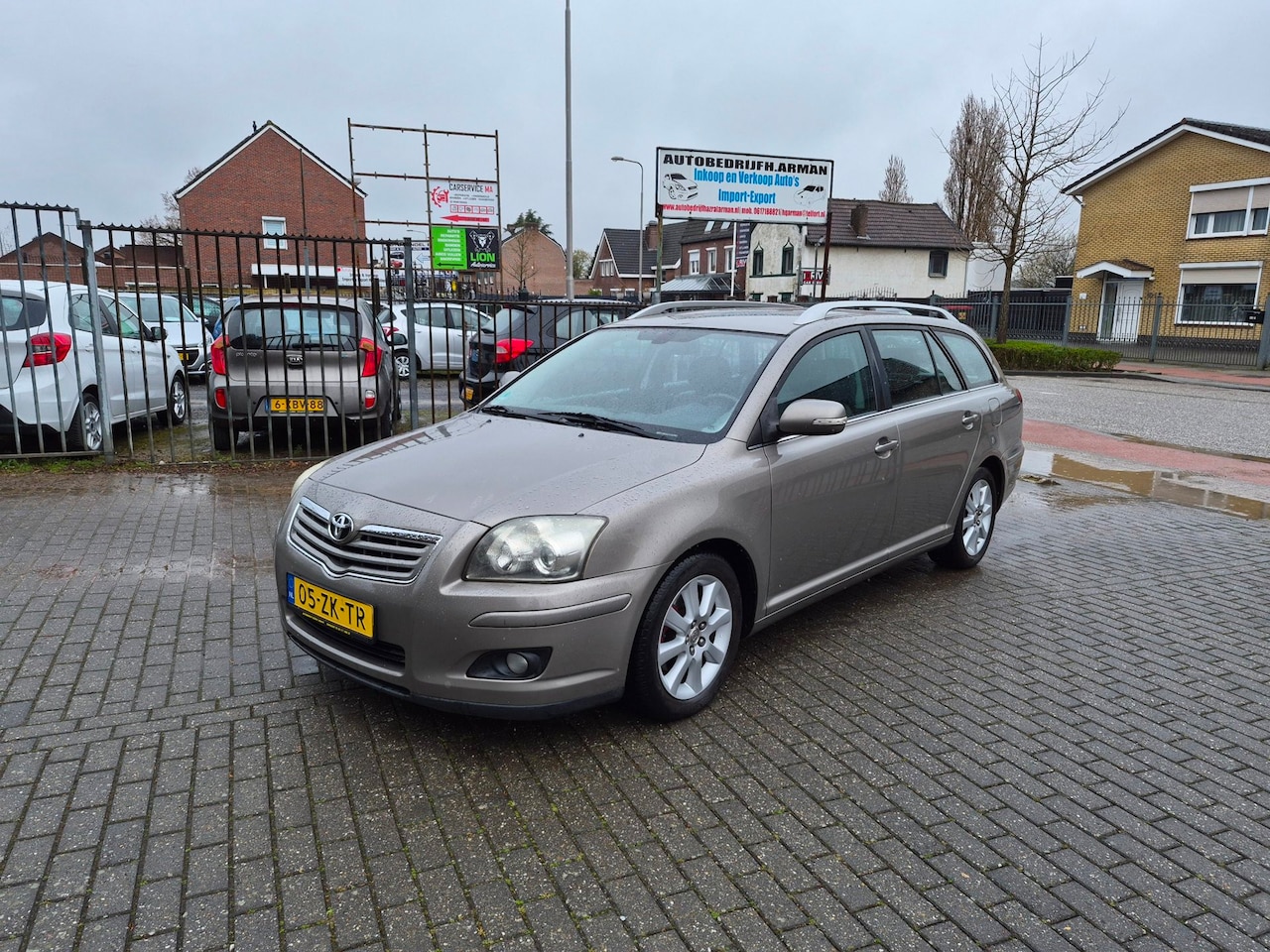Toyota Avensis Wagon - 2.0 VVTi Luna 2.0 VVTi Luna - AutoWereld.nl