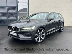 Volvo V60 Cross Country - 2.0 T5 AWD Pro | Panorama dak | Adaptieve cruise | Zwenkbare trekhaak | Harman Kardon | 20