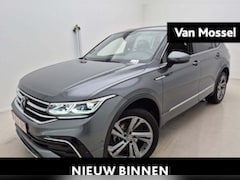 Volkswagen Tiguan - 2.0 TDI R-Line | 150 PK | 7-Persoons | Automaat | Panorama Dak | Lederen Bekleding (Ergo S