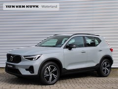 Volvo XC40 - 2.0 B4 Plus Dark Automaat / Harman Kardon audio / Trekhaak / Elektr. bed. stoelen / Verwar