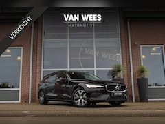 Volvo V60 - 2.0 B3 Essential | 2e eigenaar | BTW auto | Origineel NL | Carplay | LED | Camera | 17 inc