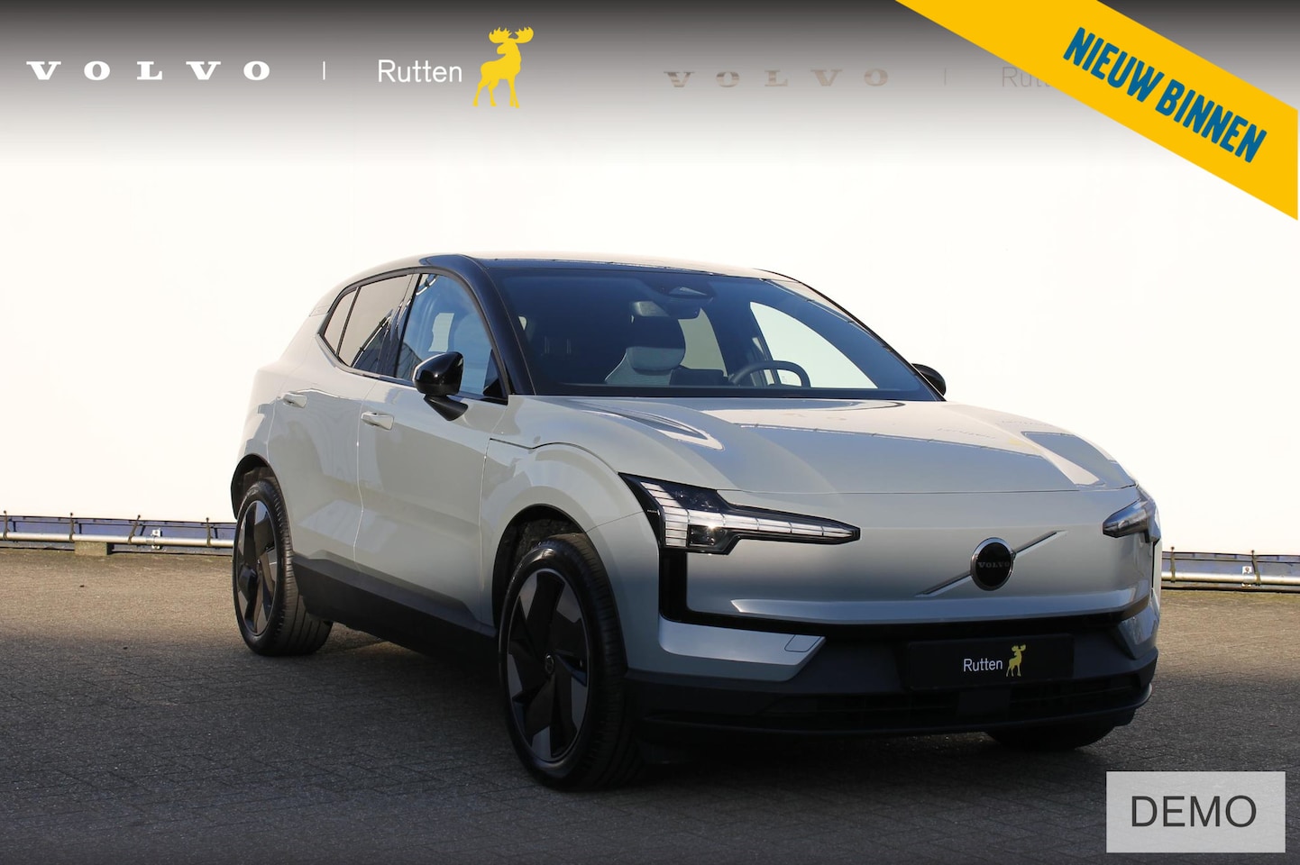 Volvo EX30 - Single Motor Extended Range Plus 69 kWh Google Services / 19" lichtmetalen velgen / Parkee - AutoWereld.nl