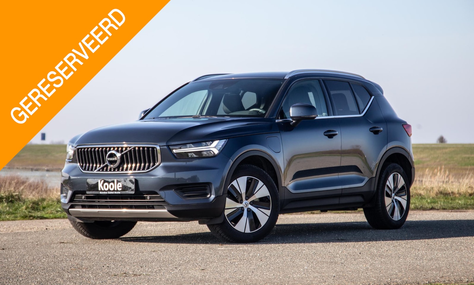 Volvo XC40 - 1.5 T4 Recharge Inscription CARPLAY / CRUISE CONTROLE / DEALER ONDERHOUDEN / CAMERA - AutoWereld.nl