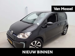 Volkswagen e-Up! - e-up Style 83 PK| Dealeronderhouden | Achteruitrijcamera | Stoelverwarming | Climatronic |