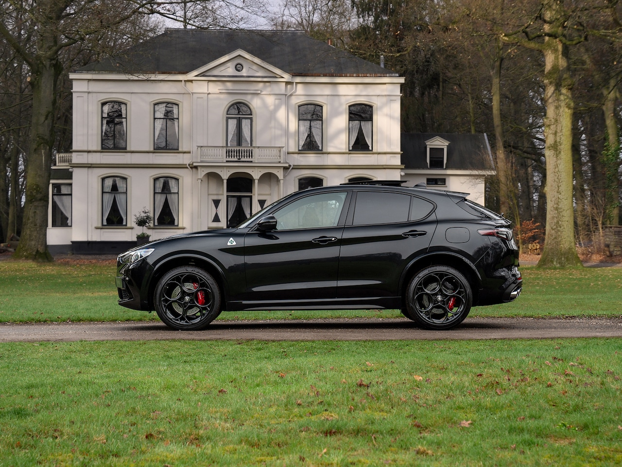 Alfa Romeo Stelvio - 2.9 V6 AWD Quadrifoglio | Pano-dak | Harman/Kardon | Driver Assistance Pack 2 - AutoWereld.nl