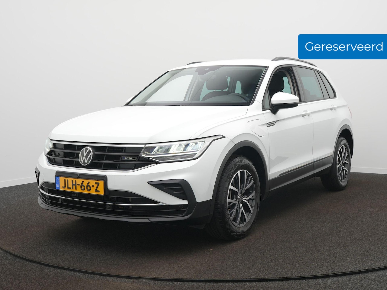 Volkswagen Tiguan - 1.4 TSI eHybrid Life-Business+ Automaat - ACC - 360 Camera - Side Assist- Climatronic - AutoWereld.nl