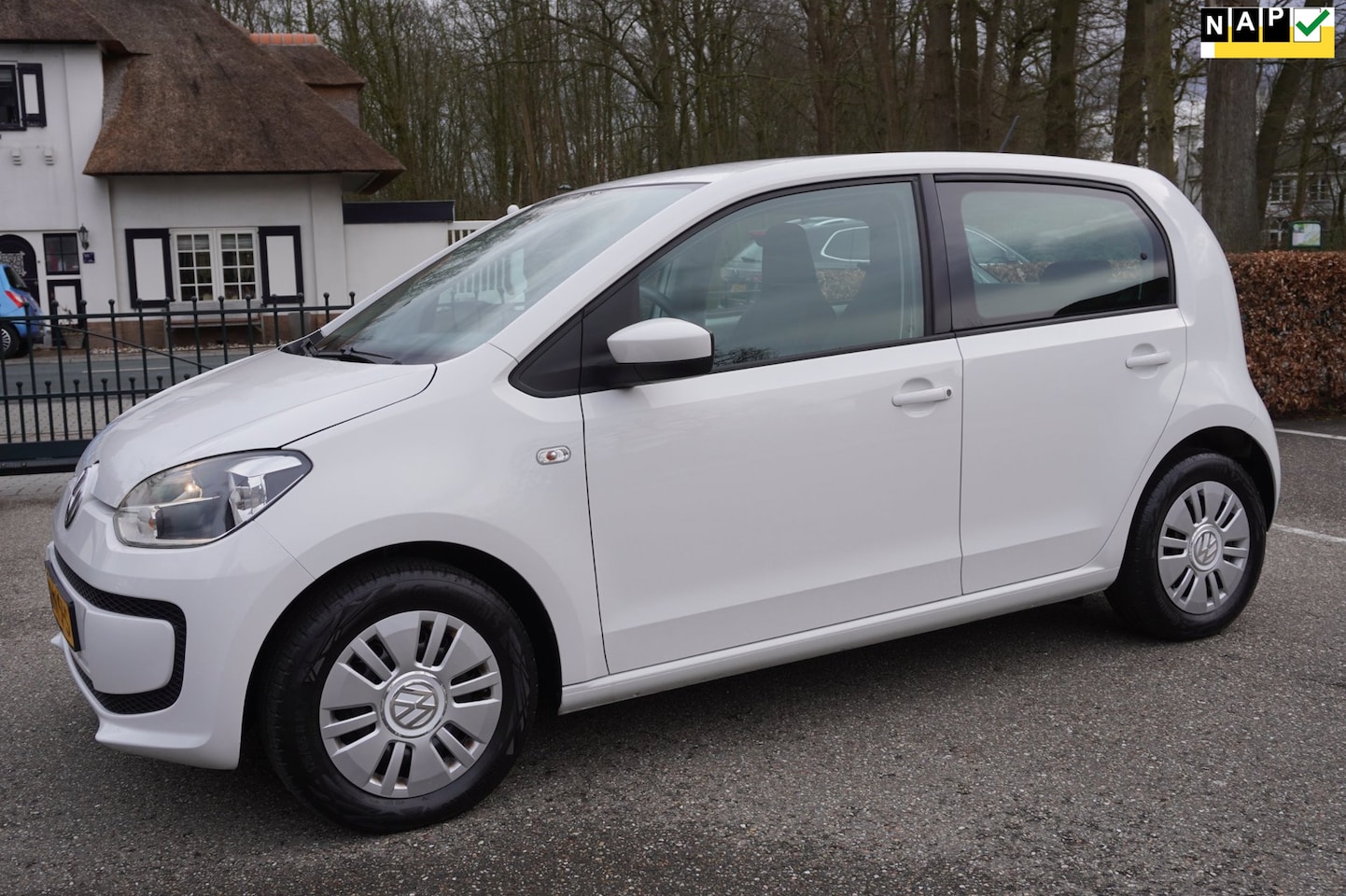 Volkswagen Up! - 1.0 move up! BlueMotion 5 Drs Airco - AutoWereld.nl