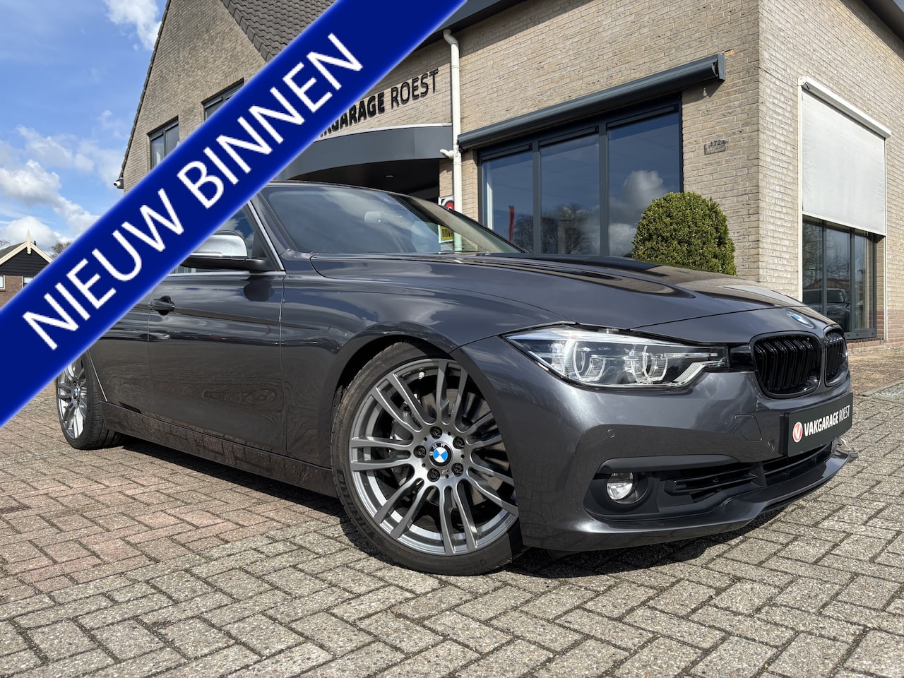 BMW 3-serie - 340i 326PK Automaat High Executive Full LED / Sportinterieur / Leder - AutoWereld.nl