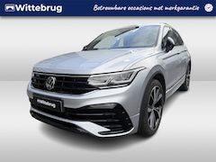 Volkswagen Tiguan - 1.4 TSI 245pk eHybrid R-Line Black Style DSG Automaat Panoramadak / Leder Vienna / IQ LED