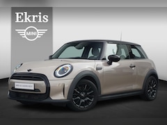 MINI Cooper - 3-deurs Business Edition |Navigatiesysteem | Voorruitverwarming | Sportstoelen | Parkeerse