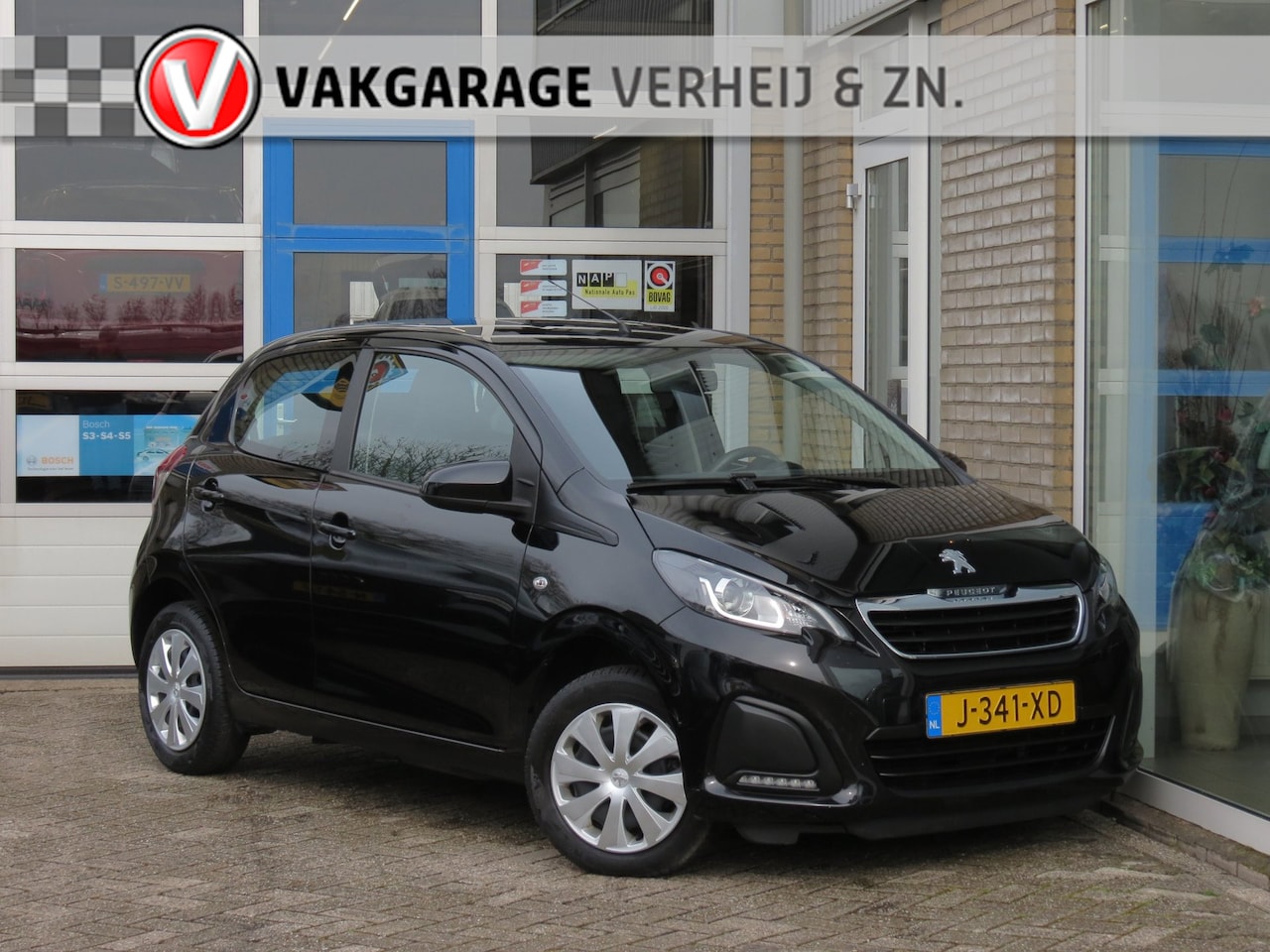 Peugeot 108 - 1.0 e-VTi Active Camera|Car-Play|Airco|DAB+|Elec. Ramen - AutoWereld.nl