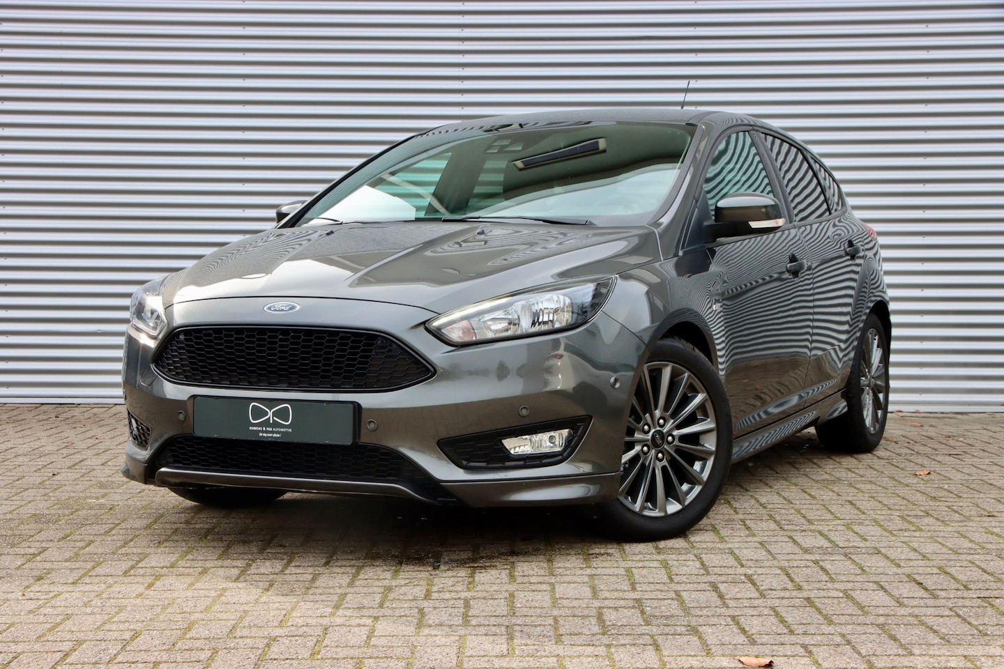 Ford Focus - 1.0 ST-Line | NIEUWE DISTRIBUTIE | NAVIGATIE | WINTERPAKKET - AutoWereld.nl