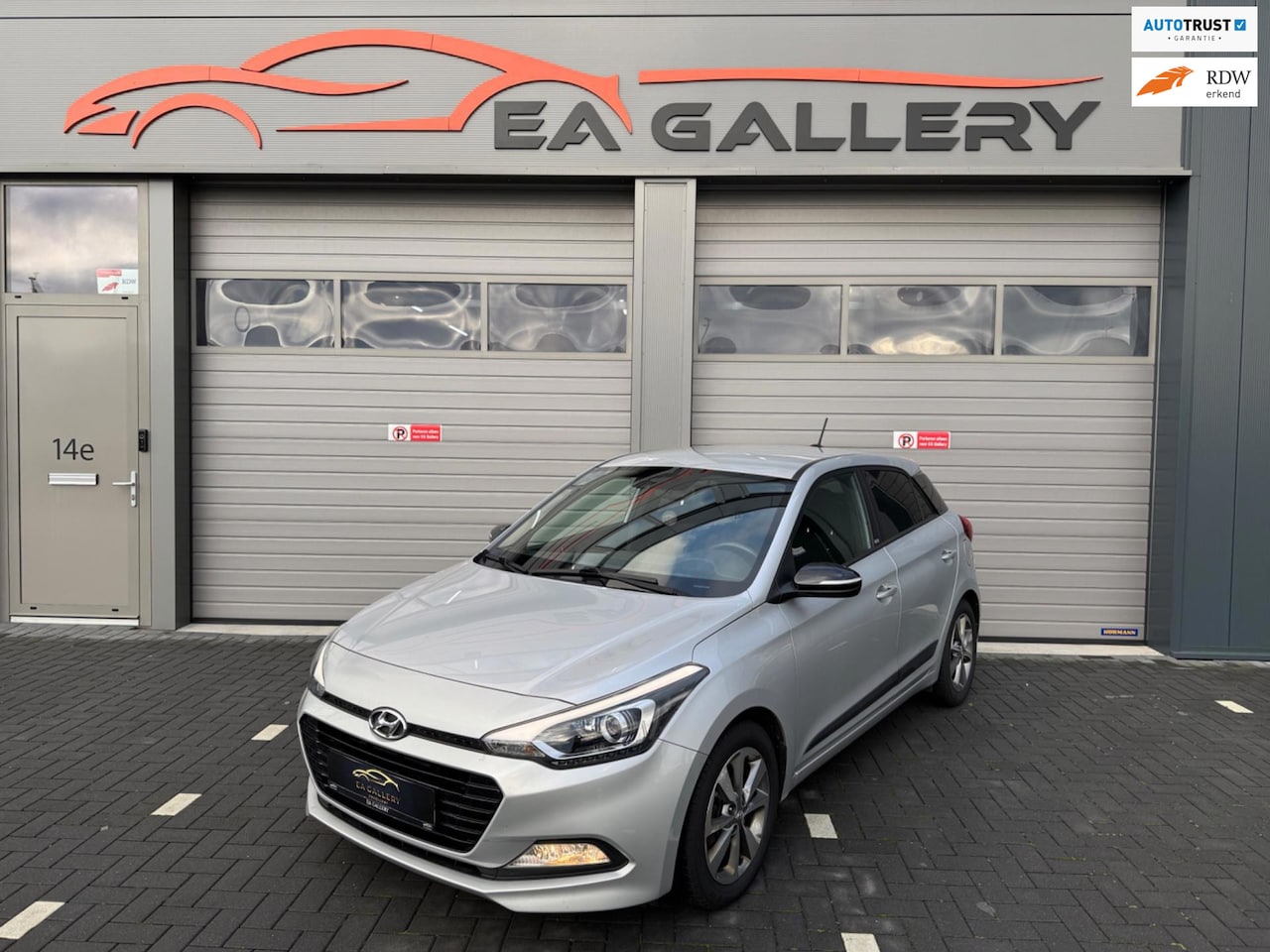 Hyundai i20 - 1.0 T-GDI Premium+|Airco|Nav|Camera - AutoWereld.nl