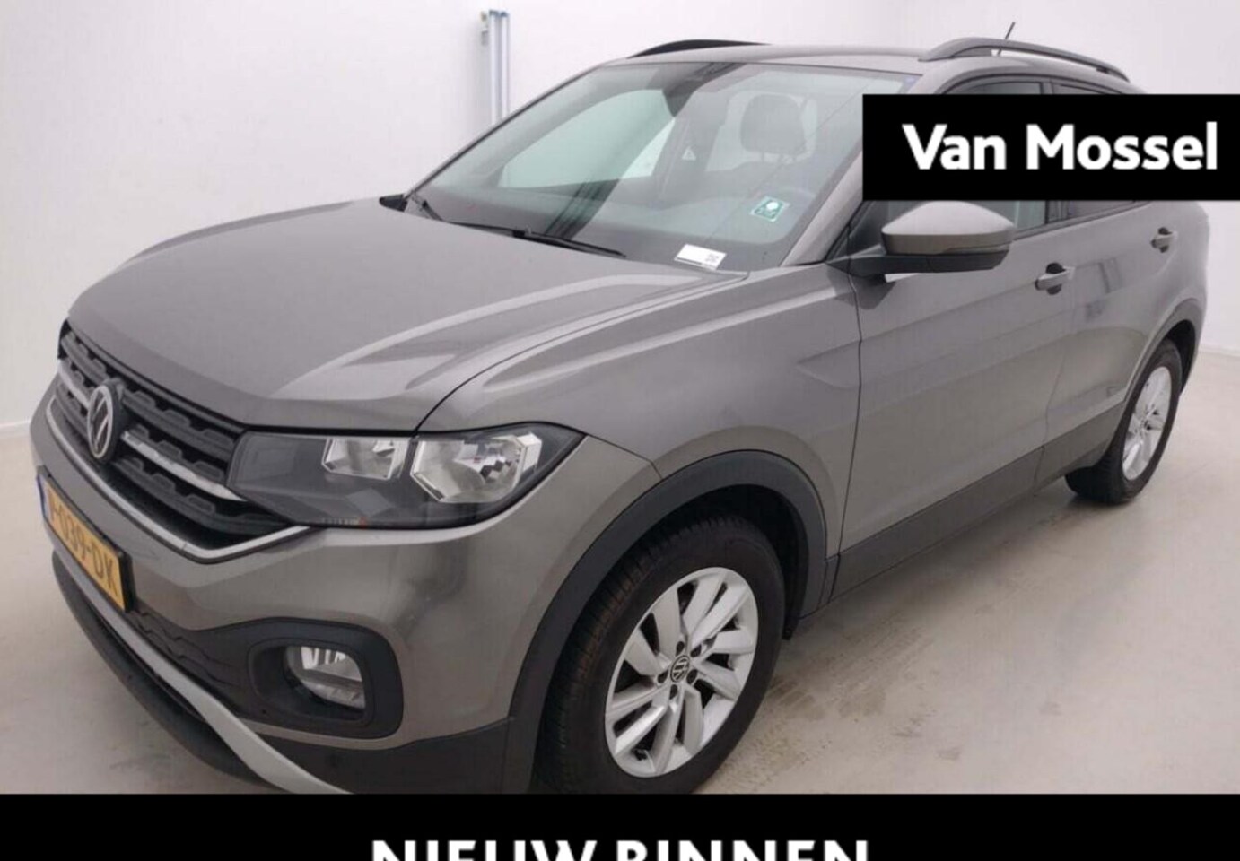 Volkswagen T-Cross - 1.0 TSI Life | 95 PK | Automaat | Navigatie | Stoelverwarming | All Season Banden | Parkee - AutoWereld.nl