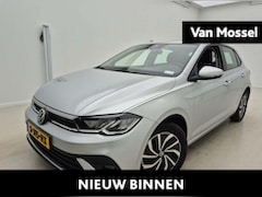 Volkswagen Polo - 1.0 TSI Life | 95 PK | Stoelverwarming | Airco | Digital Cockpit | Parkeersensoren | Navig