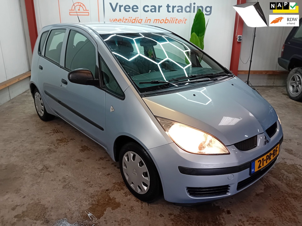 Mitsubishi Colt - 1.3 Invite BJ 2004 NIEUWE APK!! AIRCO!! - AutoWereld.nl