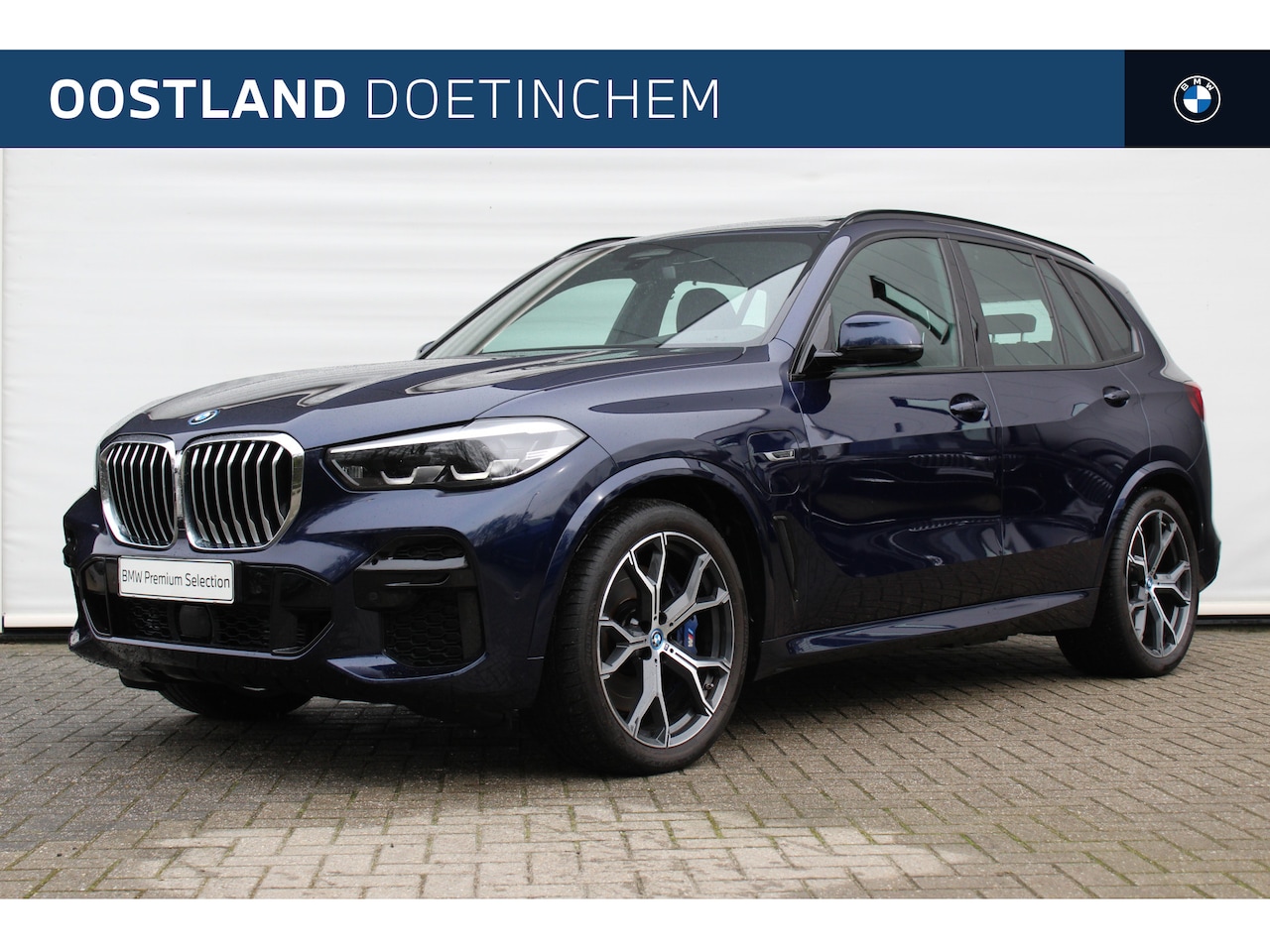 BMW X5 - xDrive45e High Executive M Sport Automaat / Trekhaak / Panoramadak / Sportstoelen / Adapti - AutoWereld.nl