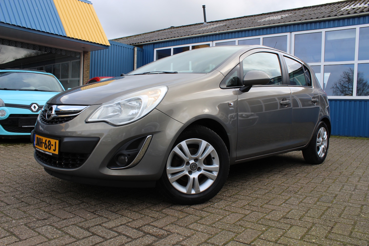 Opel Corsa - 1.2i "Satelite" Radio-CD + 5 Deurs !!! - AutoWereld.nl