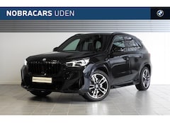 BMW X1 - xDrive23i M Sport Automaat / Trekhaak / Sportstoelen / Adaptieve LED / M Adaptief onderste