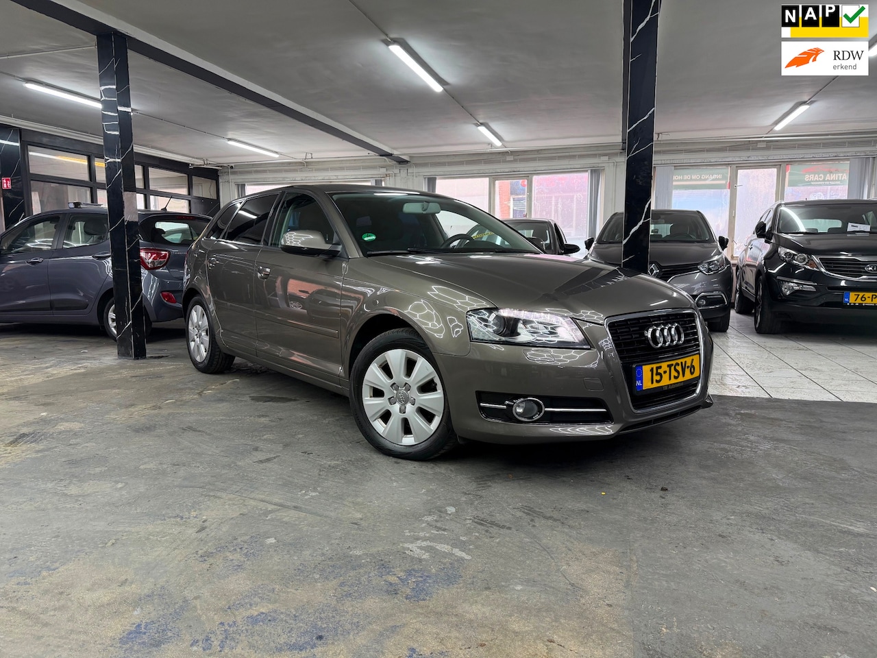 Audi A3 Sportback - 1.2 TFSI Attraction Advance Automaat | Navi - AutoWereld.nl