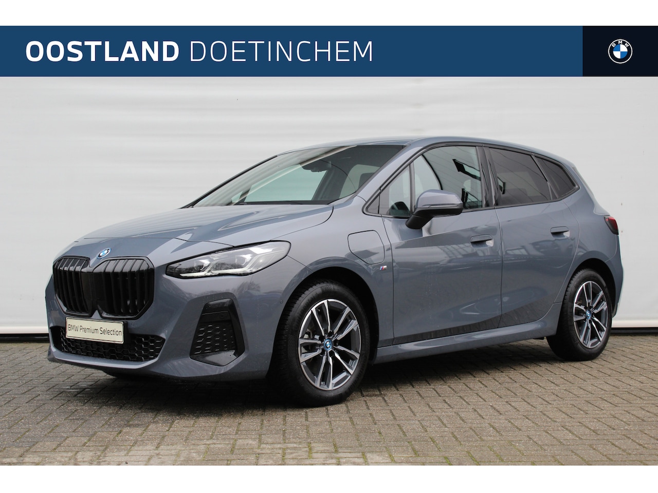 BMW 2-serie Active Tourer - 225e xDrive M Sport Automaat / Trekhaak / Sportstoelen / Achteruitrijcamera / Comfort Acce - AutoWereld.nl