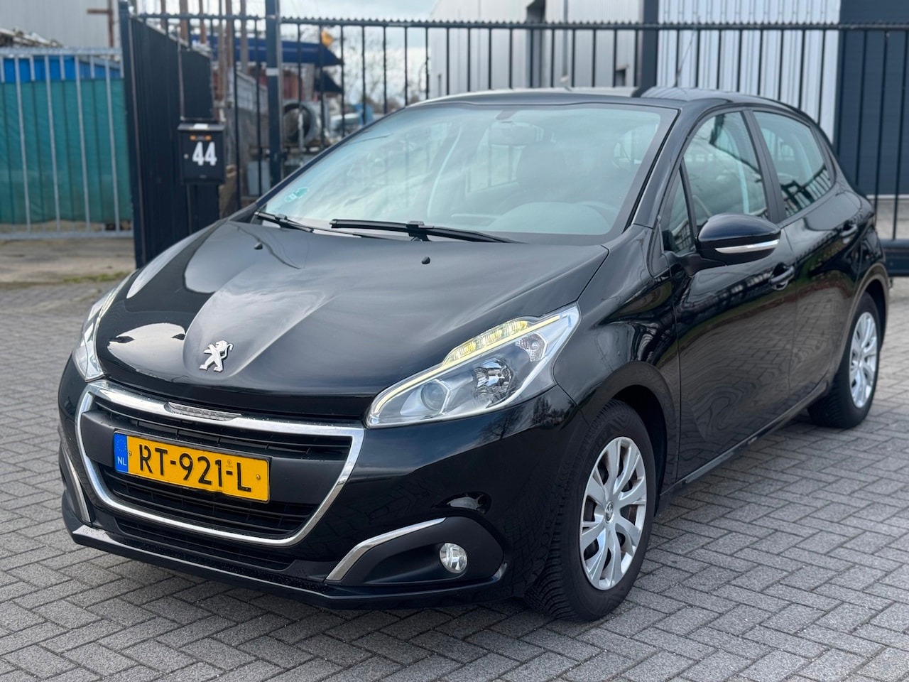 Peugeot 208 - 1.2 PureTech Blue Lion Clima Navi 5 Deurs - AutoWereld.nl