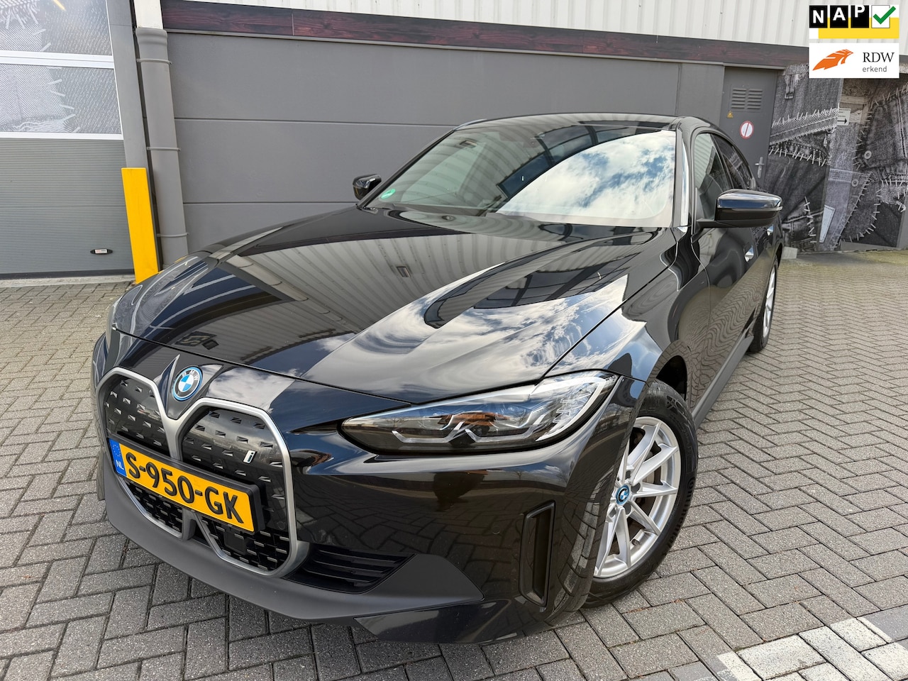 BMW i4 - EDrive40 84 kWh*1e Eigenaar*NAP*APK*Accu gezondheid 98 % *Top Optie - AutoWereld.nl