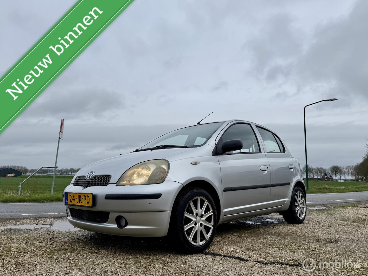 Toyota Yaris - 1.3-16V VVT-i Luna 1.3-16V VVT-i Luna, BJ 2002, Airco, Trekhaak - AutoWereld.nl