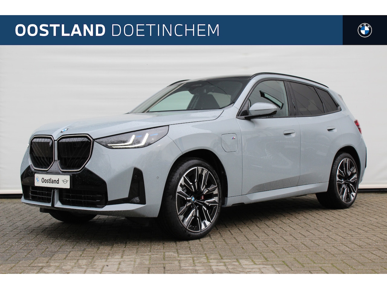 BMW X3 - 30e xDrive M Sport Automaat / Panoramadak / Trekhaak / Sportstoelen / Stoelventilatie / Co - AutoWereld.nl