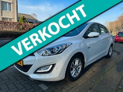 Hyundai i30 - 1.6 GDI i-Vision airco, navi, achteruit camera nap